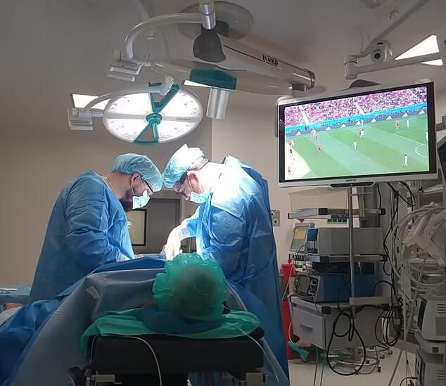 28岁的克里斯坦特曾出任过后腰、前腰和中后卫等多个位置，他是穆里尼奥手下罗马的绝对主力之一。